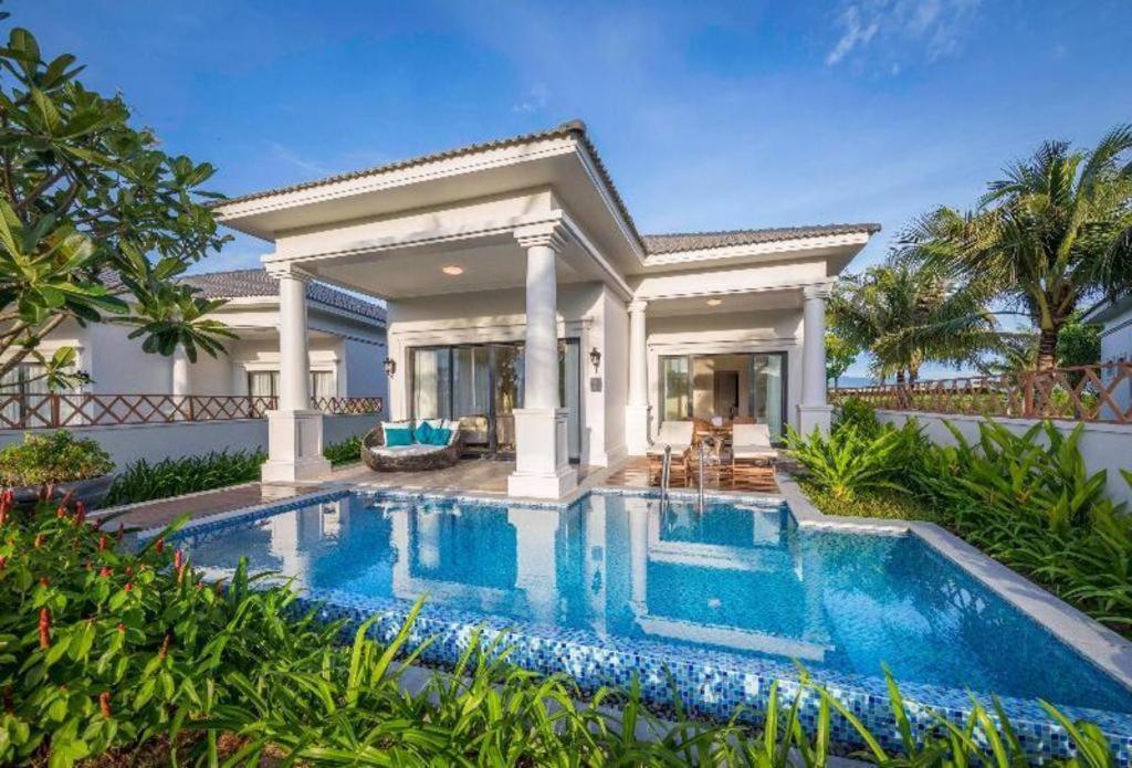 Vinpearl Discovery Rockside Nha Trang Exterior photo