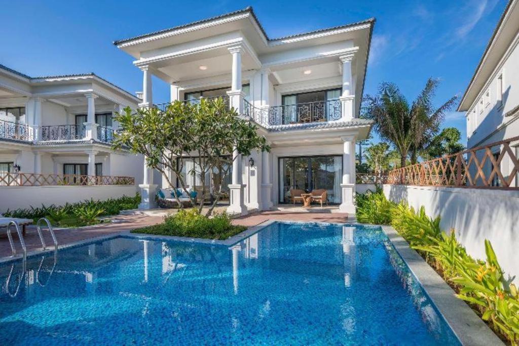 Vinpearl Discovery Rockside Nha Trang Exterior photo